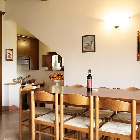 Castello Di Modanella 라폴라노테르메