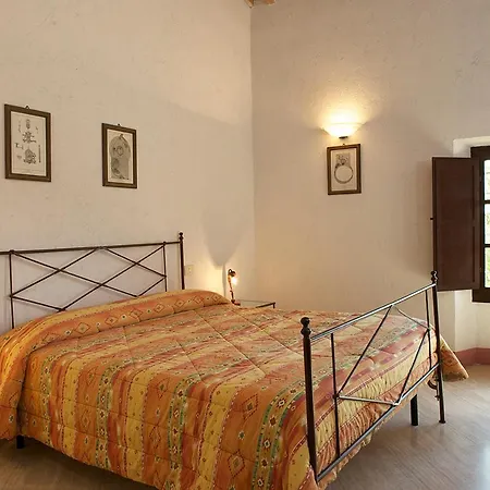 Castello Di Modanella 라폴라노테르메