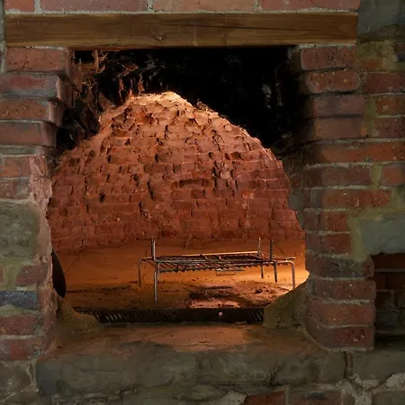 Castello Di Modanella 라폴라노테르메